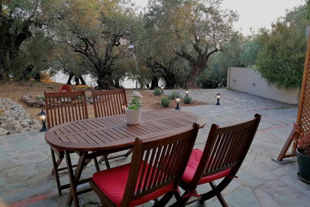 Christie'S Ground Floor Apartment By The Sea كاتو جاتزي المظهر الخارجي الصورة