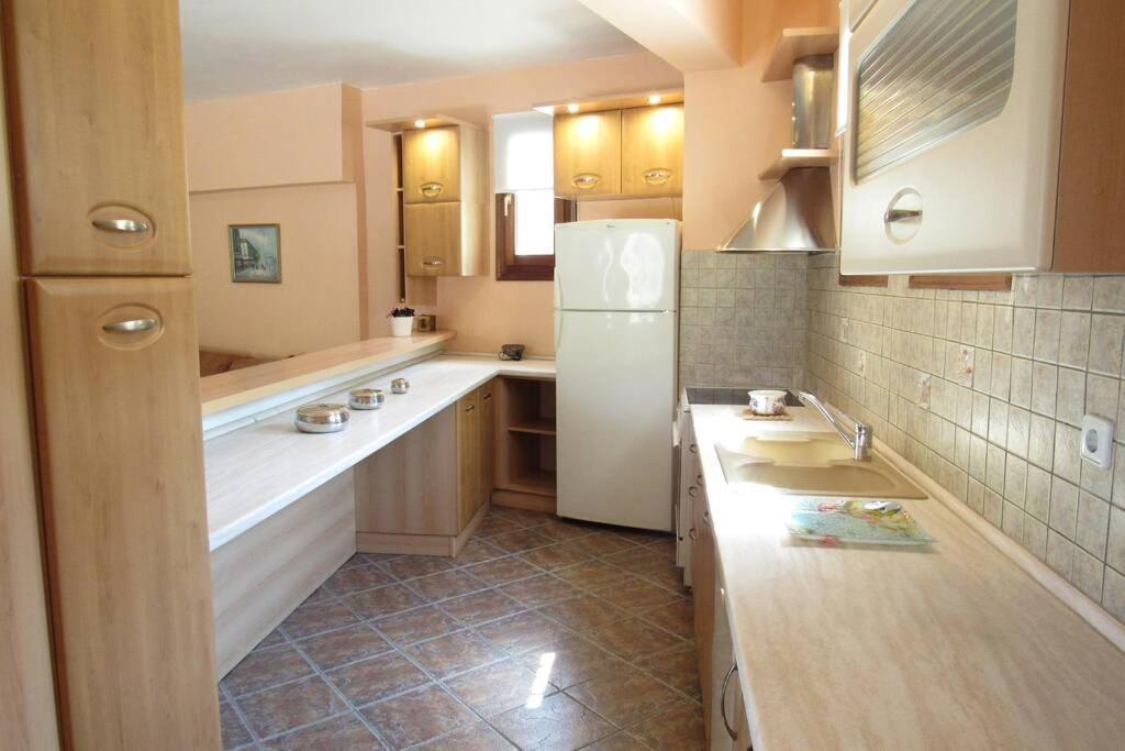Christie'S Ground Floor Apartment By The Sea كاتو جاتزي المظهر الخارجي الصورة